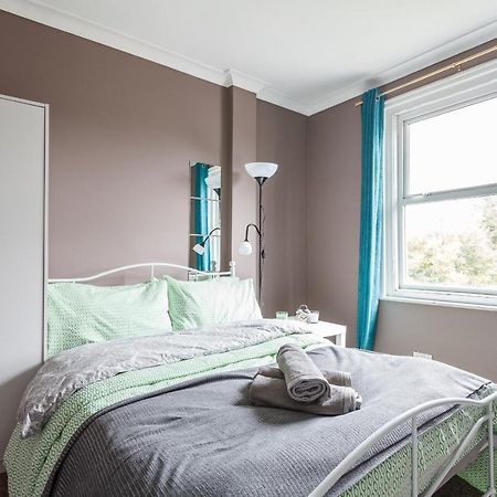 Shirley House 1, Guest House, Self Catering, Self Check In With Smart Locks, Use Of Fully Equipped Kitchen, Walking Distance To Southampton Central, Excellent Transport Links, Ideal For Longer Stays Exteriér fotografie