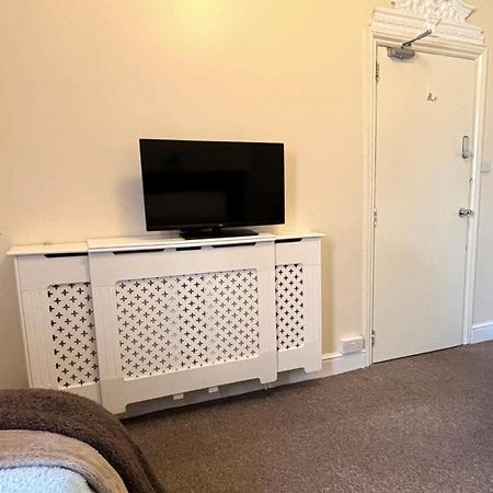 Shirley House 1, Guest House, Self Catering, Self Check In With Smart Locks, Use Of Fully Equipped Kitchen, Walking Distance To Southampton Central, Excellent Transport Links, Ideal For Longer Stays Exteriér fotografie