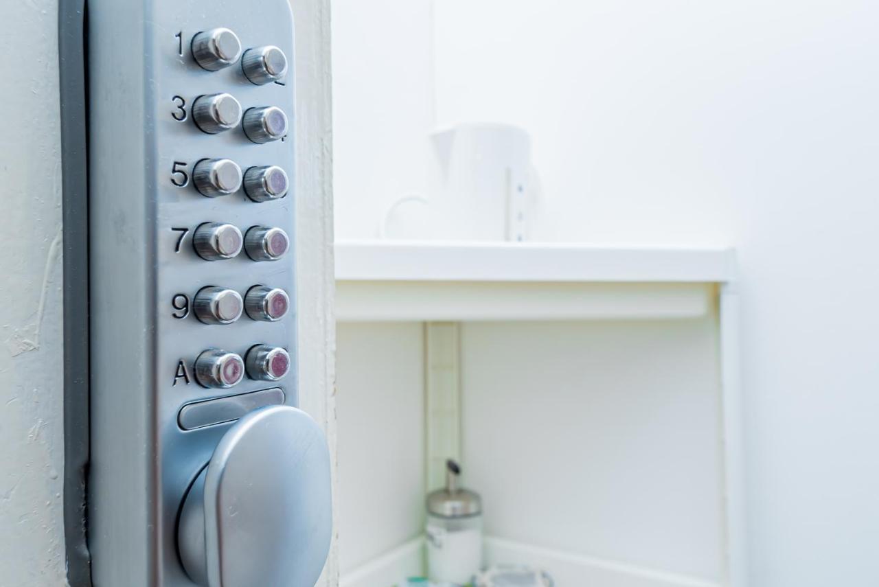Shirley House 1, Guest House, Self Catering, Self Check In With Smart Locks, Use Of Fully Equipped Kitchen, Walking Distance To Southampton Central, Excellent Transport Links, Ideal For Longer Stays Exteriér fotografie