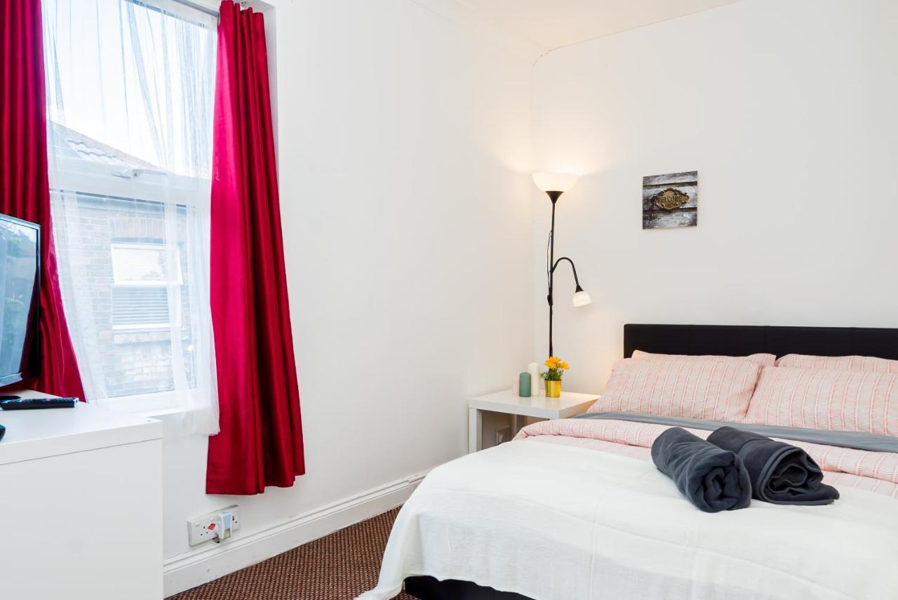 Shirley House 1, Guest House, Self Catering, Self Check In With Smart Locks, Use Of Fully Equipped Kitchen, Walking Distance To Southampton Central, Excellent Transport Links, Ideal For Longer Stays Exteriér fotografie