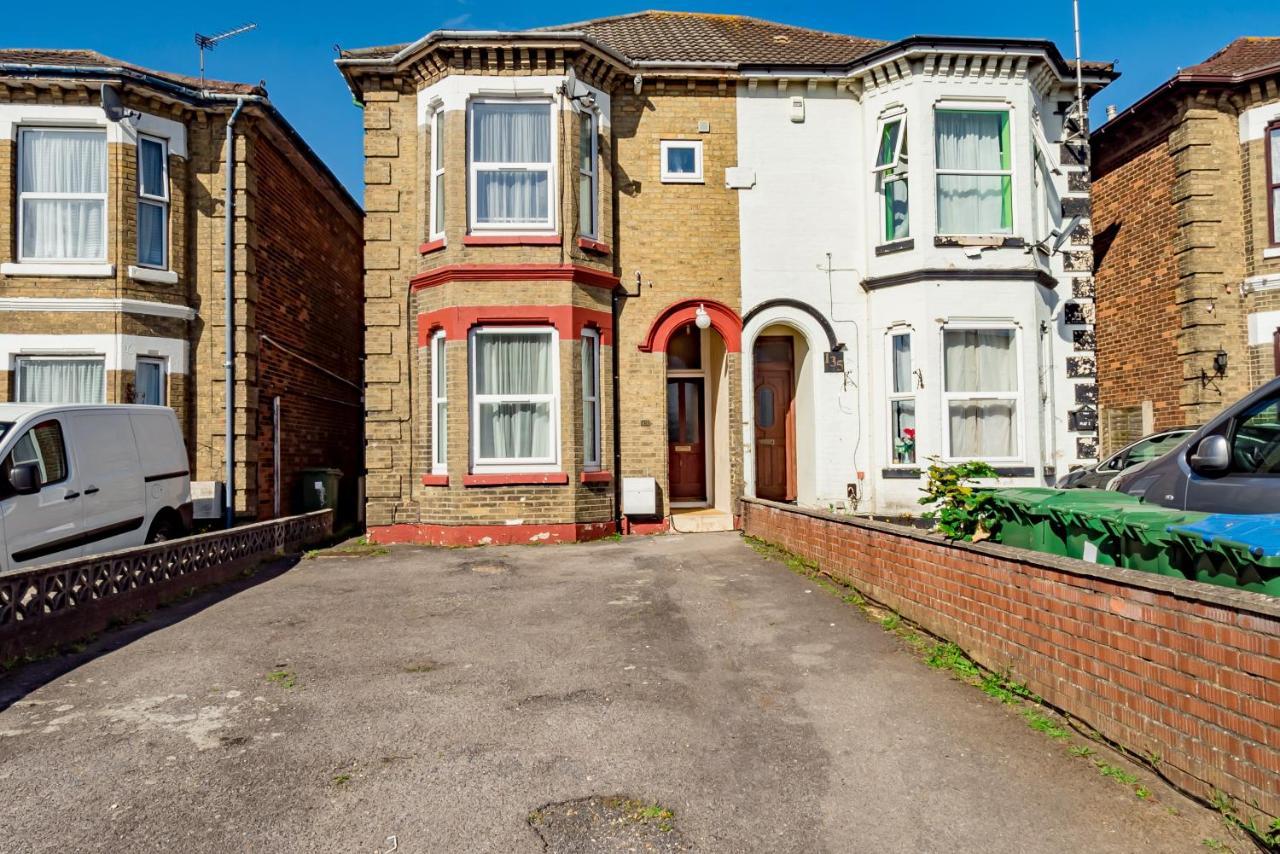 Shirley House 1, Guest House, Self Catering, Self Check In With Smart Locks, Use Of Fully Equipped Kitchen, Walking Distance To Southampton Central, Excellent Transport Links, Ideal For Longer Stays Exteriér fotografie