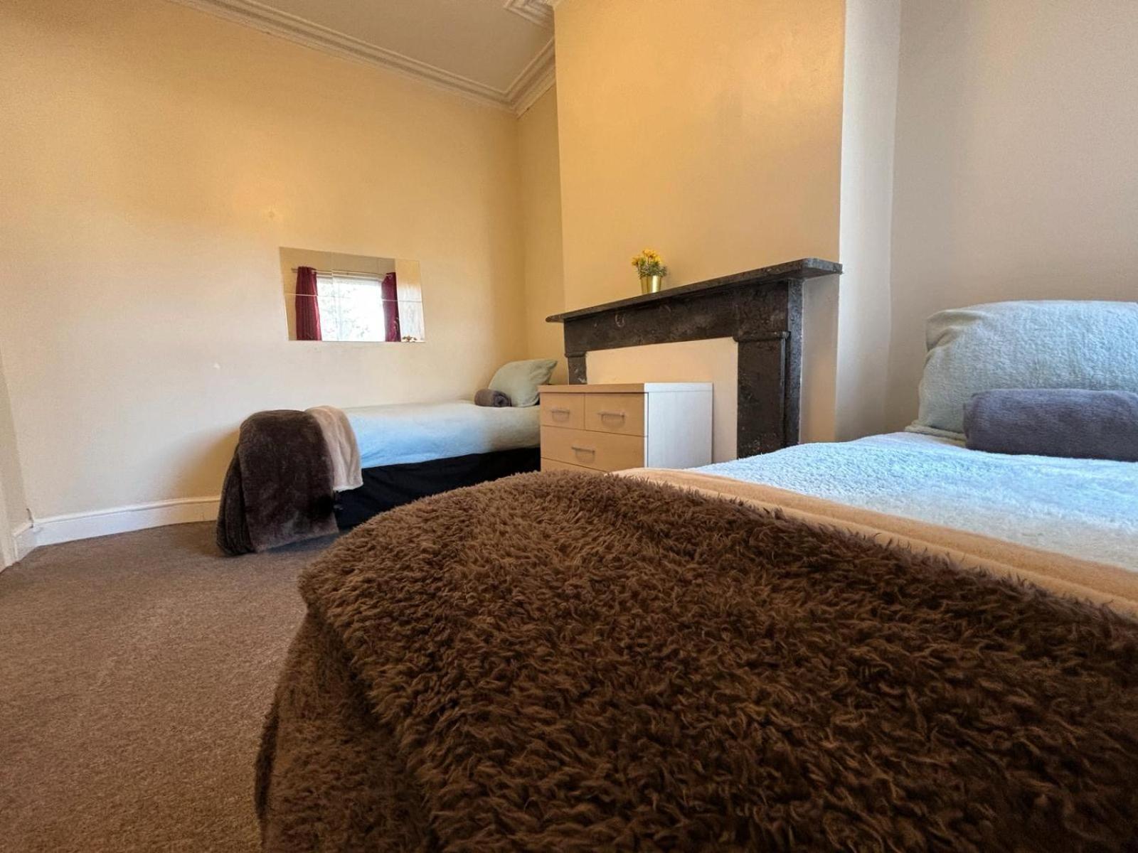 Shirley House 1, Guest House, Self Catering, Self Check In With Smart Locks, Use Of Fully Equipped Kitchen, Walking Distance To Southampton Central, Excellent Transport Links, Ideal For Longer Stays Exteriér fotografie