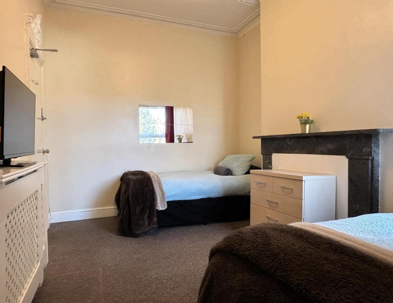 Shirley House 1, Guest House, Self Catering, Self Check In With Smart Locks, Use Of Fully Equipped Kitchen, Walking Distance To Southampton Central, Excellent Transport Links, Ideal For Longer Stays Exteriér fotografie